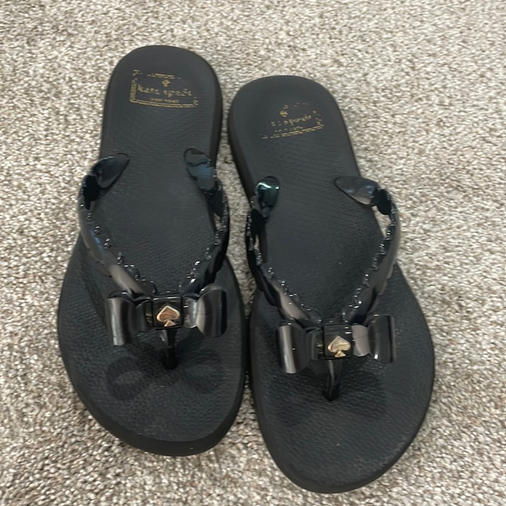 Kate Spade Bow Flip Flops. sz 8
